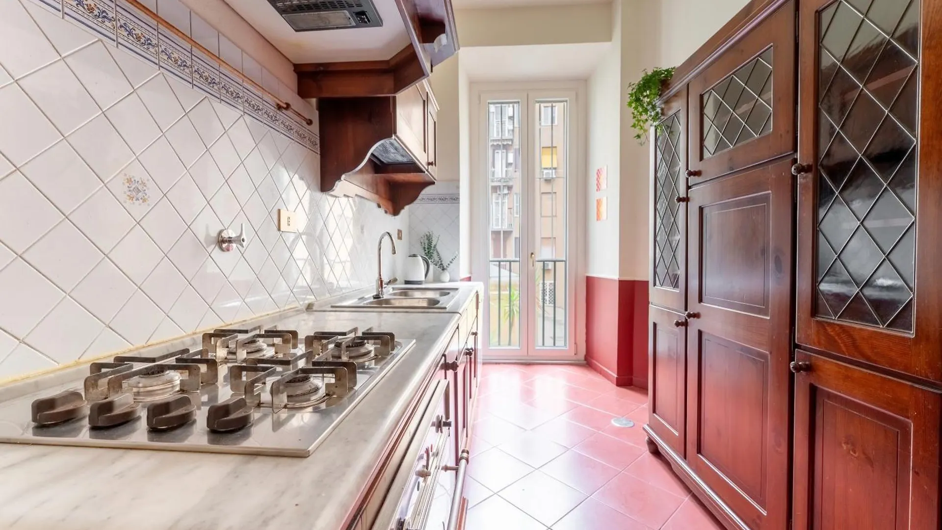Apartment Maroon Flat Colosseo, 800 Mt From Amphitheater